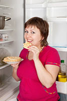 Comer em horários errados pode levar à obesidade